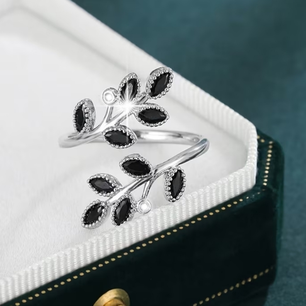 Open Leaf Ring - Picture 4 of 4